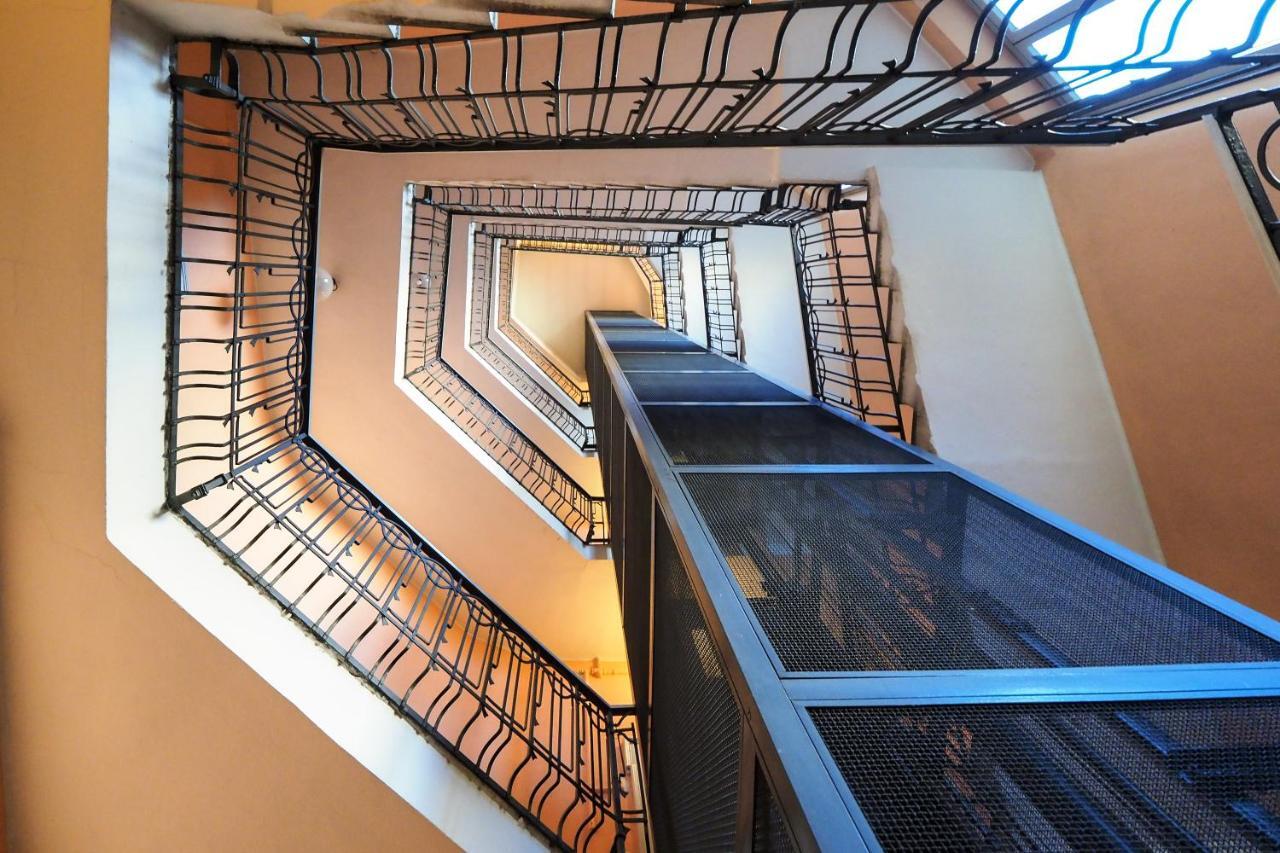Primopiano - Piero Della Francesca Apartment Милано Екстериор снимка